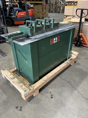 Used Tin Knocker 16ga Pittsburgh with 4n1 Rolls (3ph)