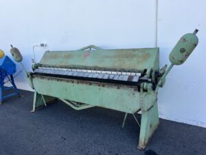 Used Chicago 8ft x 12ga Box and Pan Brake